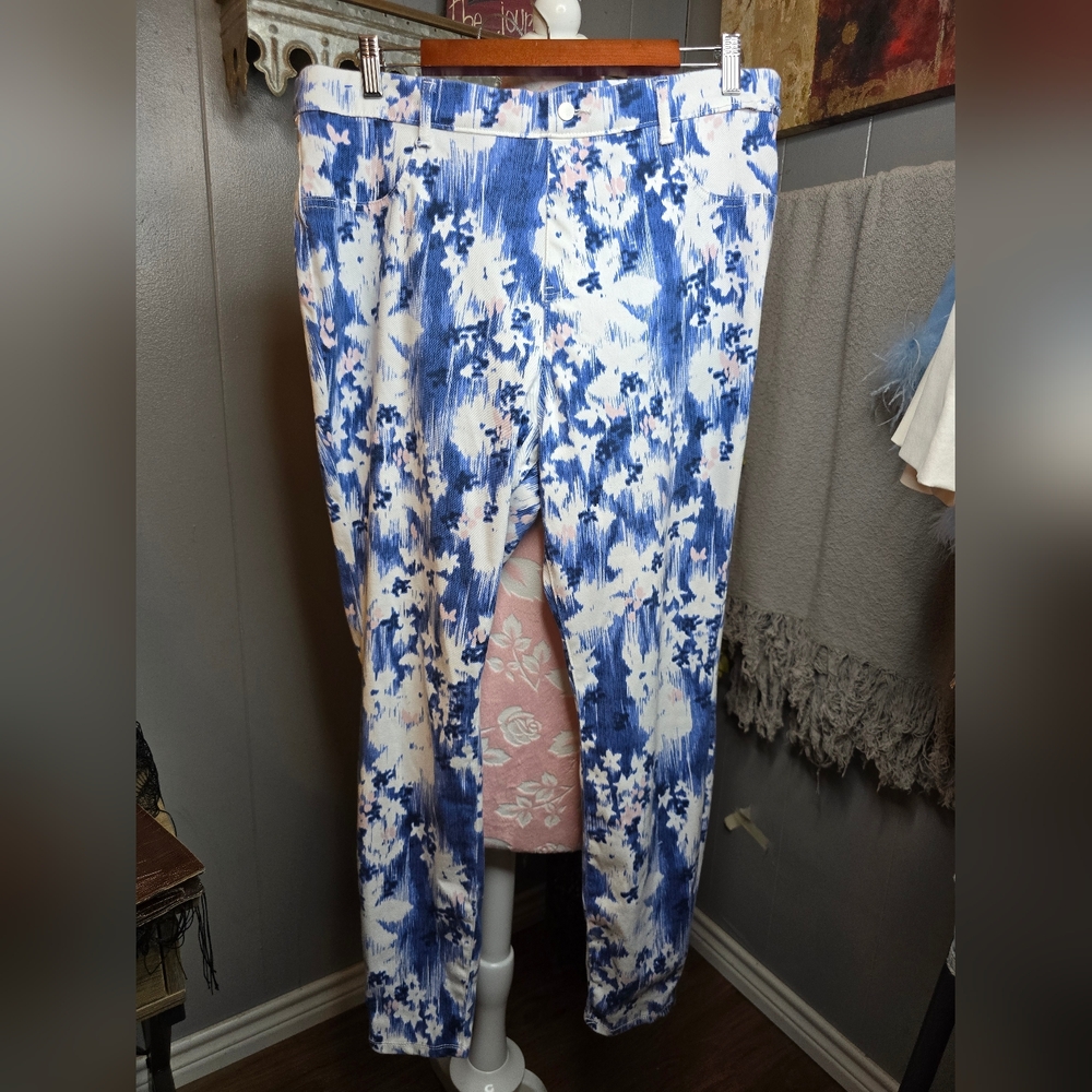 🔥2 FOR $20 - Time And Tru Floral Print Jeggings SIZE XXL (20)